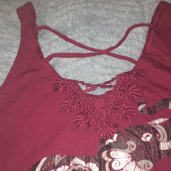 Maroon Elephant Tank Top - Picture 3 of 4